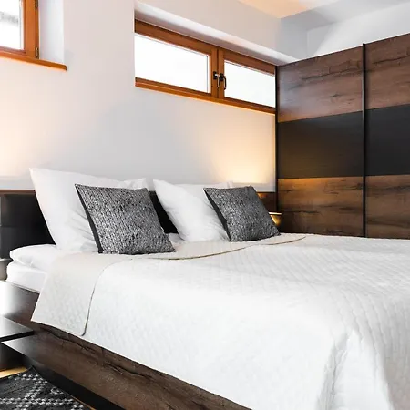 Apartment Shanta *